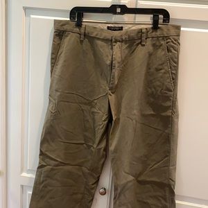 Banana Republic men’s Dawson chinos